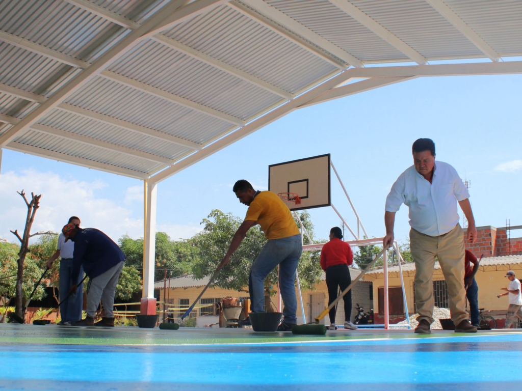 Drummond apoya la educación en la Escuela La Francia con voluntariado | RTA Noticias