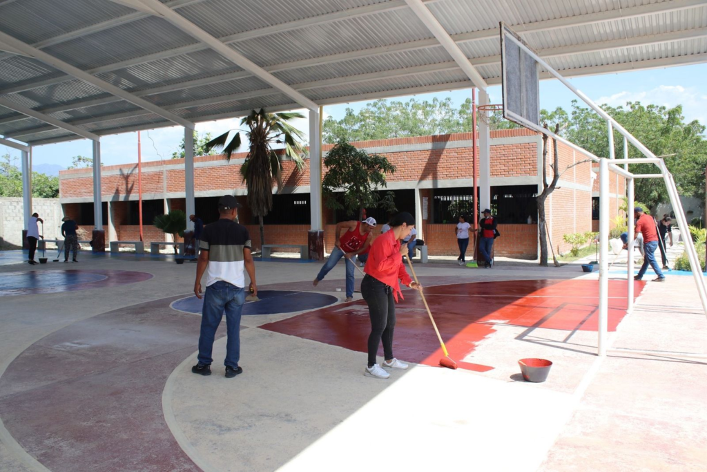 Drummond apoya la educación en la Escuela La Francia con voluntariado | RTA Noticias