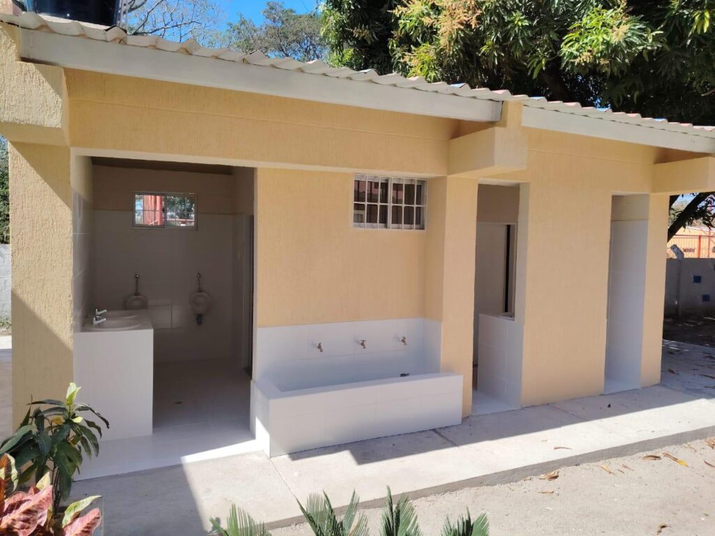 Drummond entregó nuevas aulas y batería sanitaria en El Copey Drummond entregó nuevas aulas y batería sanitaria en El Copey | RTA Noticias