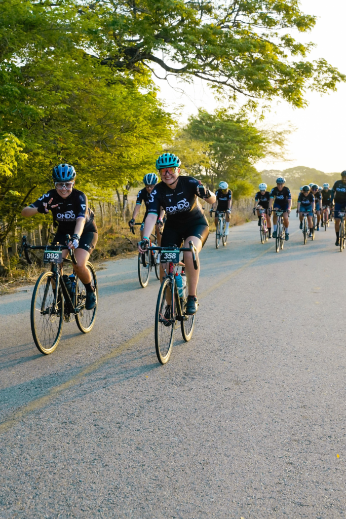 Más de 1200 ciclistas asistieron al Fondo Leyenda Vallenata Más de 1200 ciclistas asistieron al Fondo Leyenda Vallenata | RTA Noticias