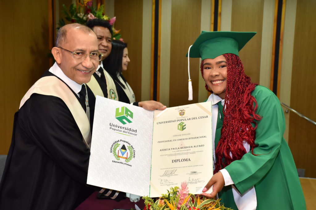 La UPC se viste de gala para la graduación de 841 estudiantes | RTA Noticias