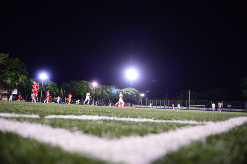 Prohibición de guayos con taches en escenarios sintéticos administrativos | RTA Noticias