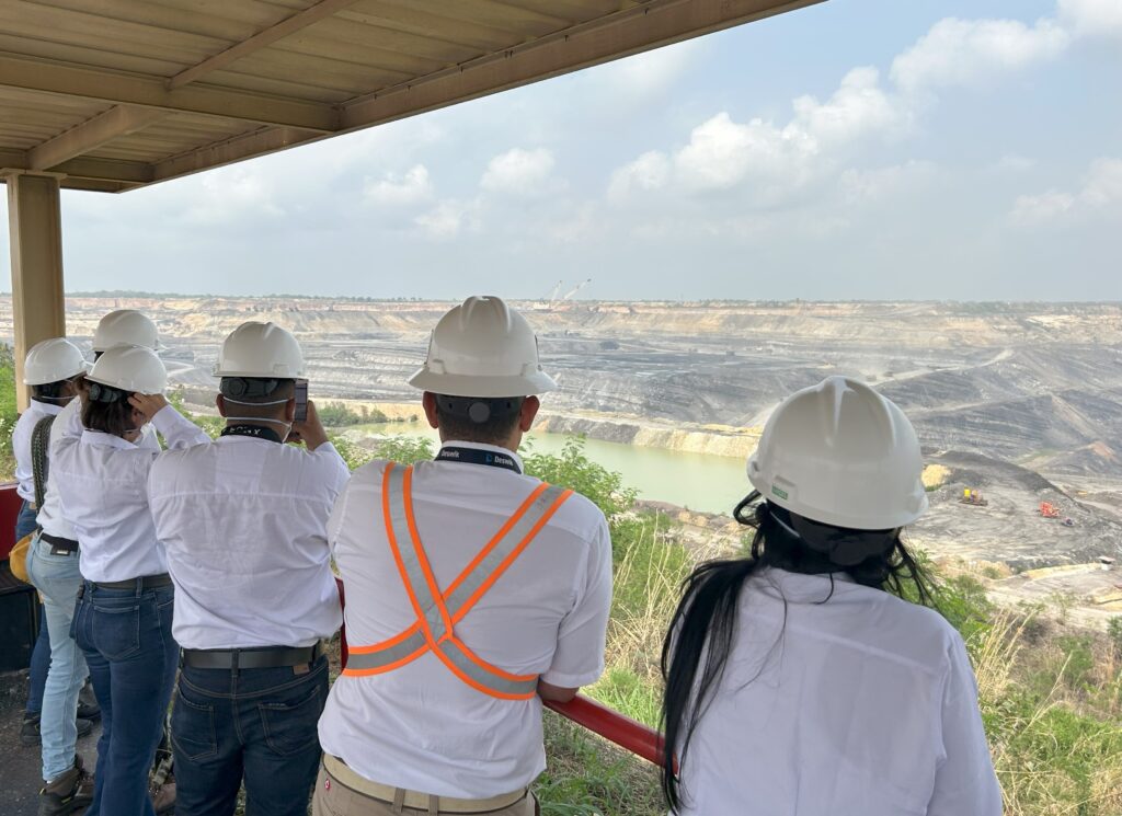 Resaltan la labor social y ambiental de Drummond | RTA Noticias