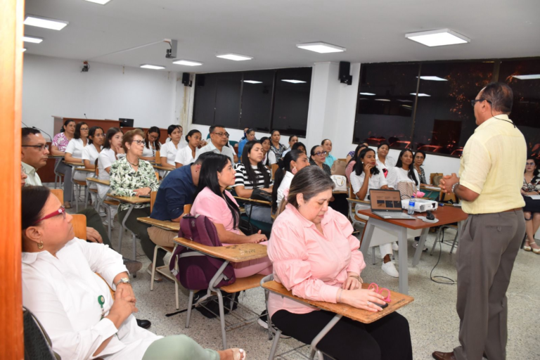 UPC capacita a docentes y estudiantes en enfermedad Fiebre Amarilla image