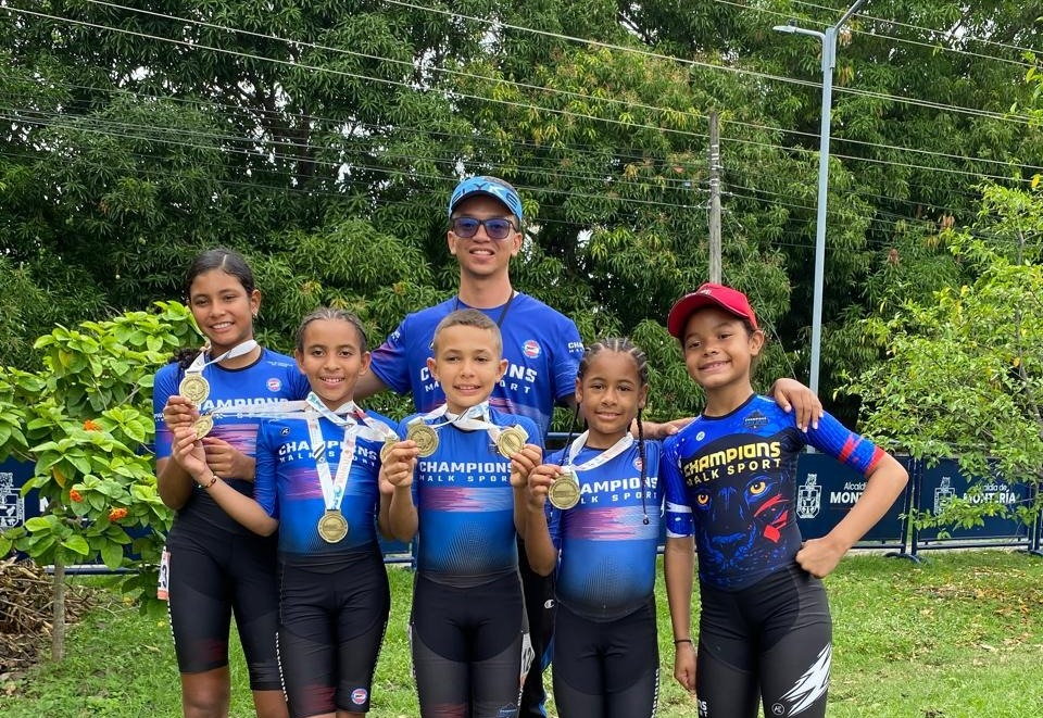 Cesar se trae 8 medallas de oro en Nacional de Patinaje image