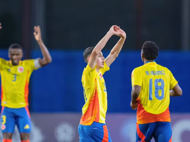 Colombia se juega el liderato ante Paraguay en Sudamericano image