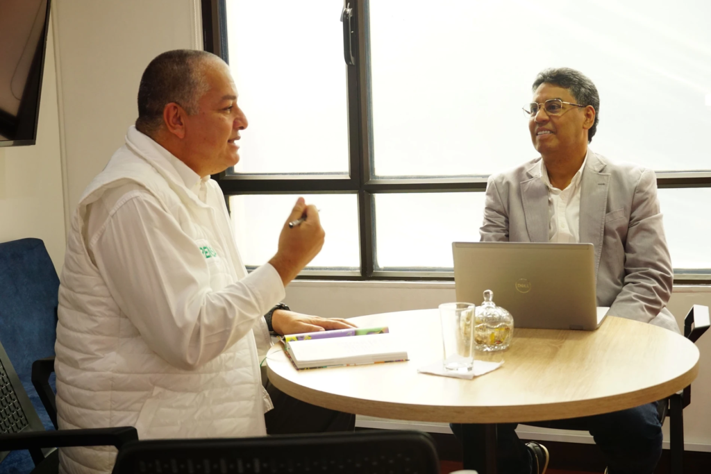 SAYCO y MinTic firman acuerdo para beneficiar emisoras comunitarias SAYCO y MinTic firman acuerdo para beneficiar emisoras comunitarias | RTA Noticias