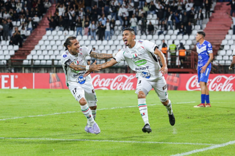 Once Caldas gana y se afianza líder en Sudamericana image