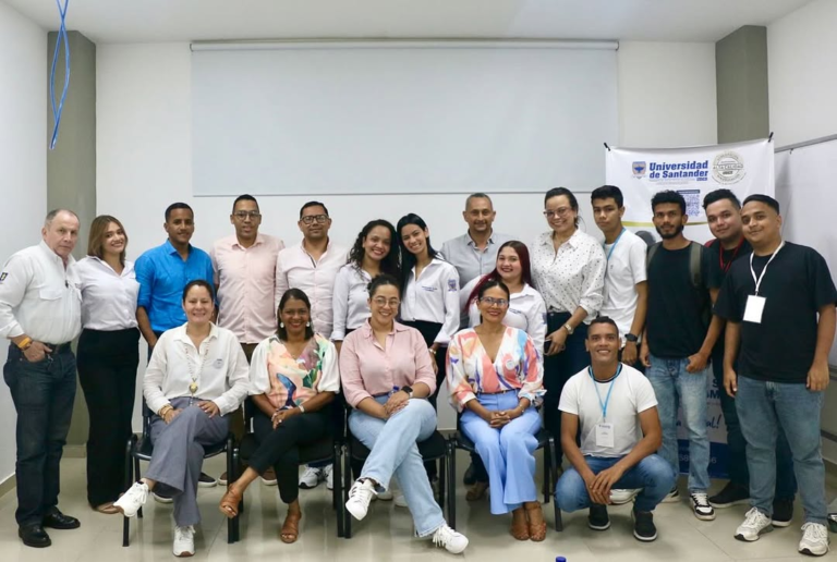 En la UDES Valledupar los estudiantes hablaron de su rol en la paz image