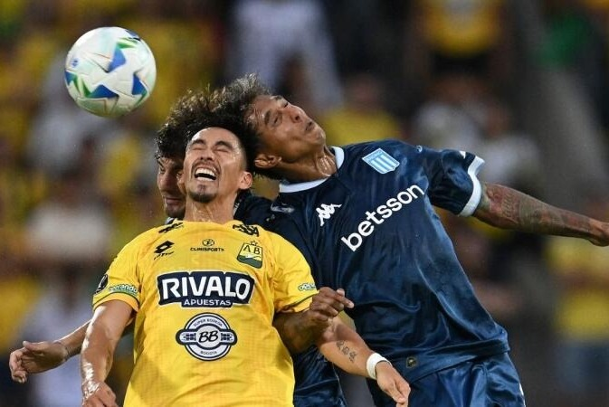 Bucaramanga goleado en casa y complica su camino en la Libertadores image
