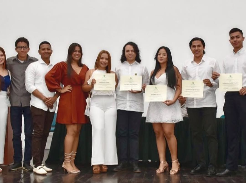 Entregan credenciales a electos de cuerpos colegiados en la UPC Entregan credenciales a electos de cuerpos colegiados en la UPC | RTA Noticias