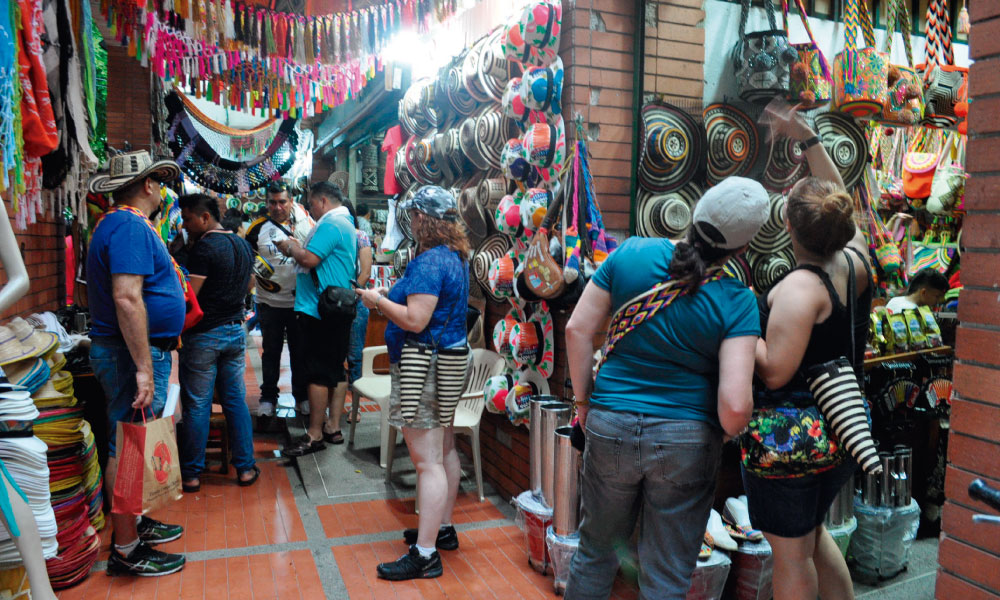 Ventas superaron los $10 mil millones en el Festival Vallenato Ventas superaron los $10 mil millones en el Festival Vallenato | RTA Noticias