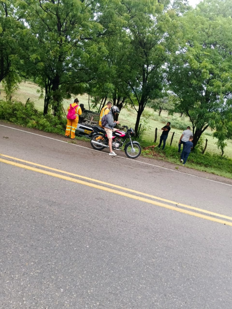 "Jesus nos protegió" familia ilesa tras accidente entre Valledupar - Rioseco | RTA Noticias