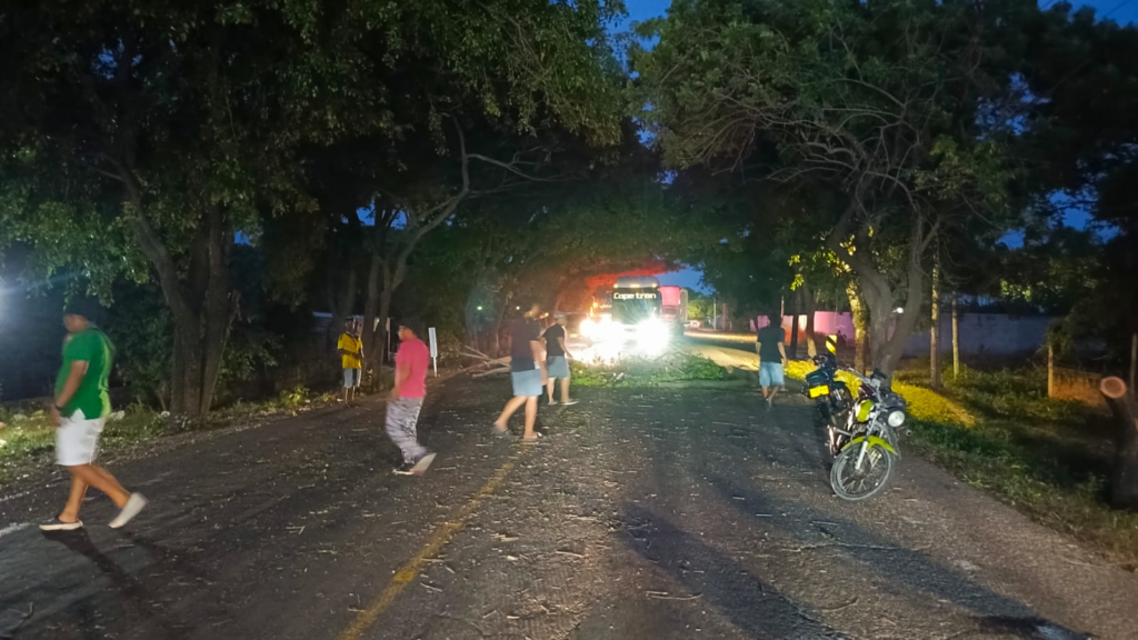 Bloqueo en Aguas Blancas por deficiencias en salud y servicios esenciales | RTA Noticias