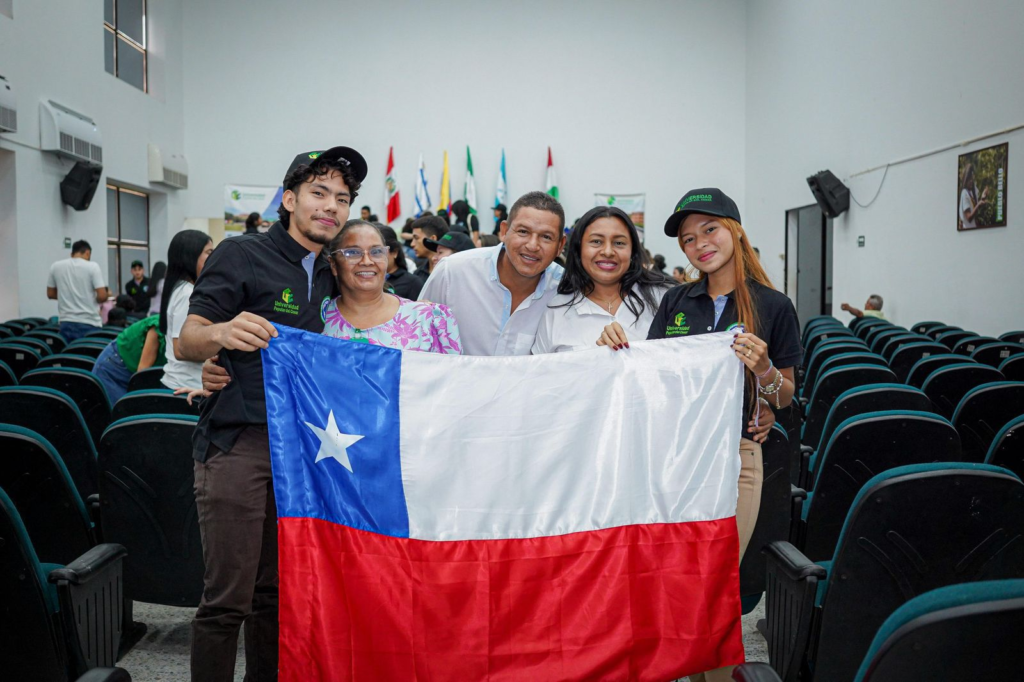 Estudiantes de la UPC llevan el nombre del Cesar al exterior | RTA Noticias