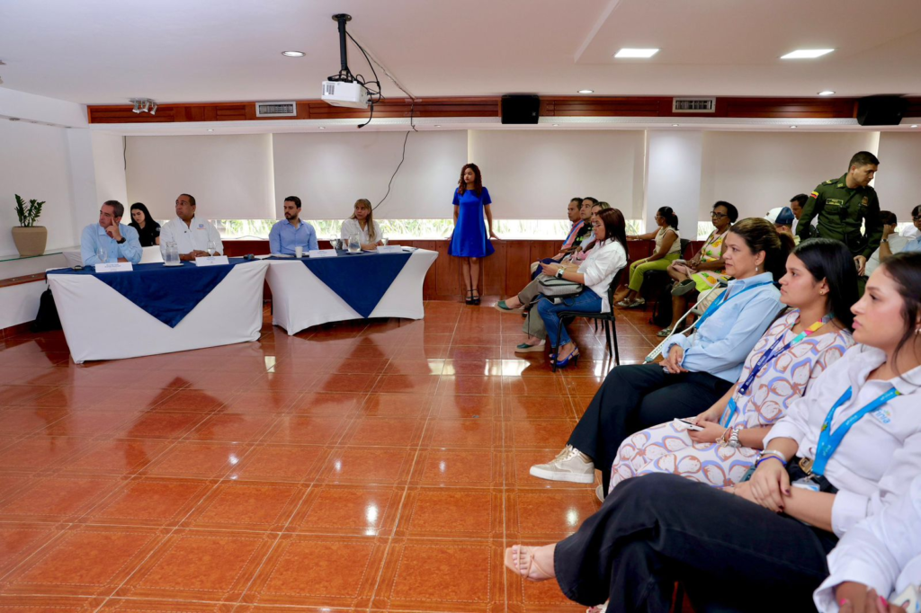 "Unidos por la Legalidad": firman alianza contra el hurto de servicios "Unidos por la Legalidad": firman alianza contra el hurto de servicios | RTA Noticias
