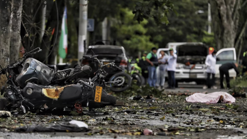 Bomba sacude a Cali: Cinco muertos y decenas de heridos | RTA Noticias