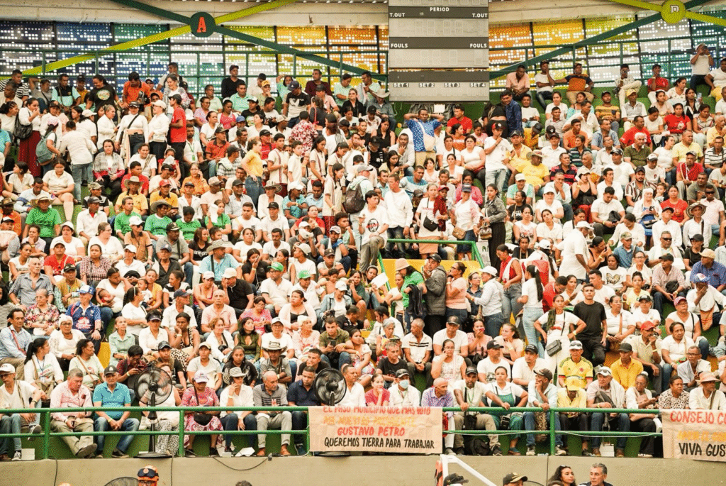 Reforma Agraria en Cesar: Petro entrega 6.805 hectáreas a más de 900 familias Reforma Agraria en Cesar: Petro entrega 6.805 hectáreas a más de 900 familias | RTA Noticias