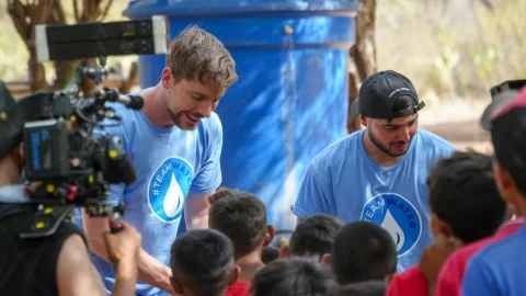 Mr. Beast entrega agua potable en La Guajira y cambia vidas | RTA Noticias
