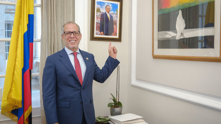 Alfredo Saade pasaría a la embajada de Brasil image