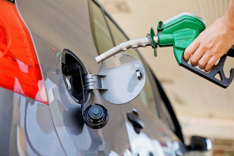 Gobierno incluye combustibles en la nueva Reforma Tributaria image