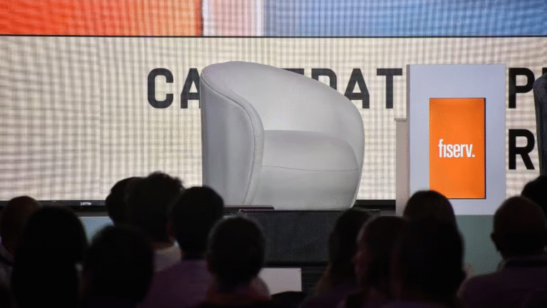 Silla vacía en honor a Miguel Uribe en debate presidencial image