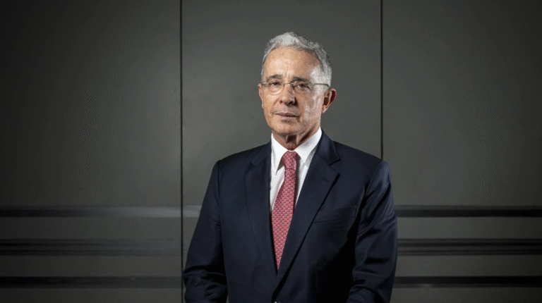 Uribe espera la lectura del fallo tras aval del Tribunal de Bogotá image