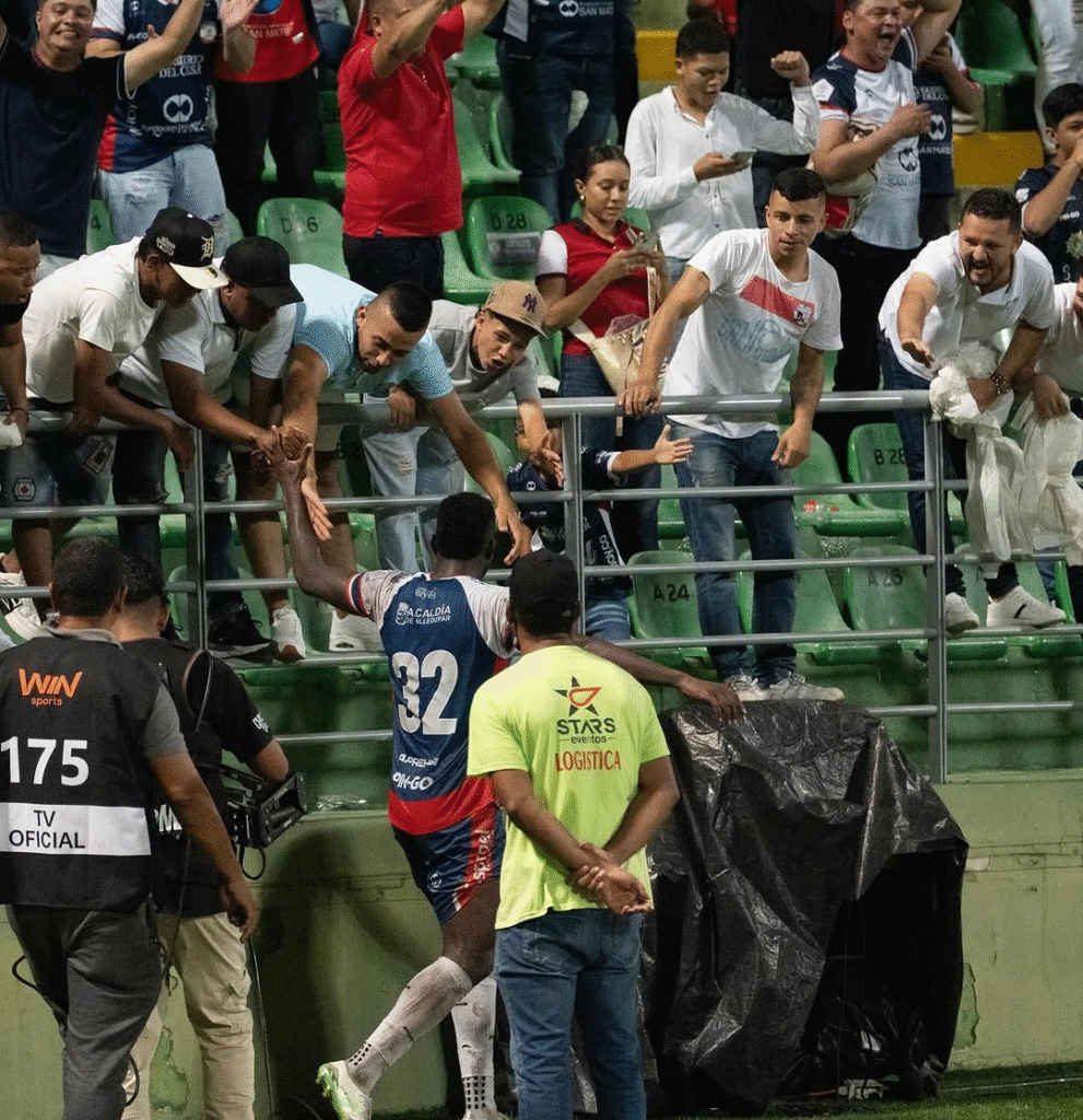 Carlos Lucumí pelea botín de oro y lidera a Alianza Valledupar