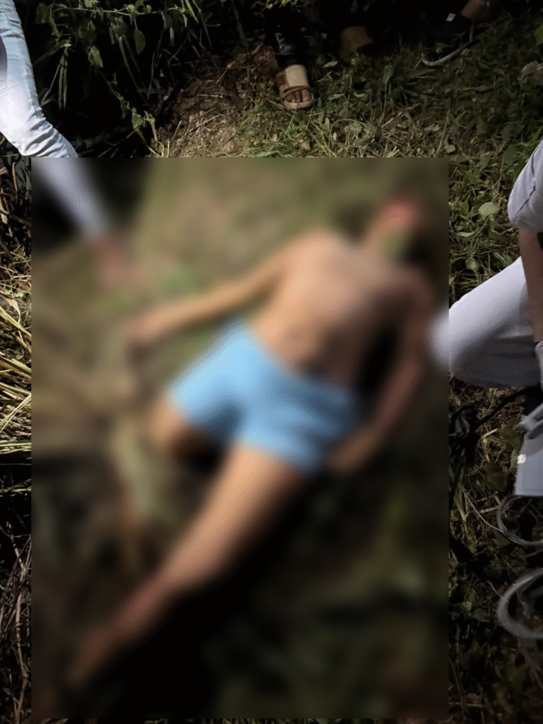 Mujer con brazalete del INPEC