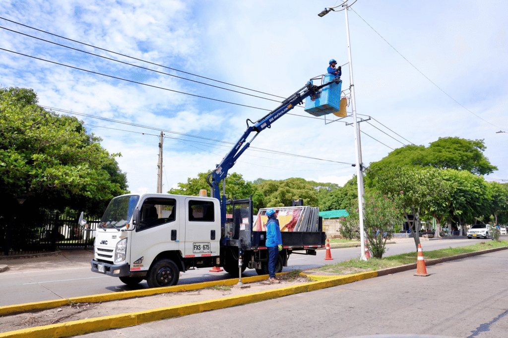 ESTIV inicia las instalaciones del alumbrado navideño en Valledupar | RTA Noticias