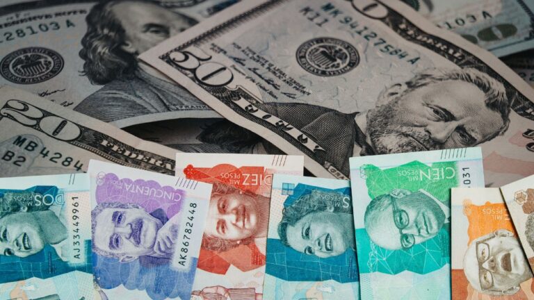 DÓLAR DOLAR DOLAR