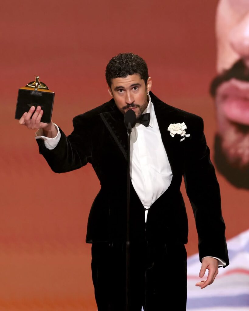 HACIENDO HISTORIA. Bad Bunny gana el GRAMMY a Álbum del Año con DtMF y este momento ya es legend
