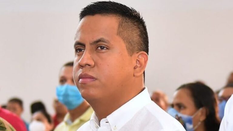 Contralor investigado