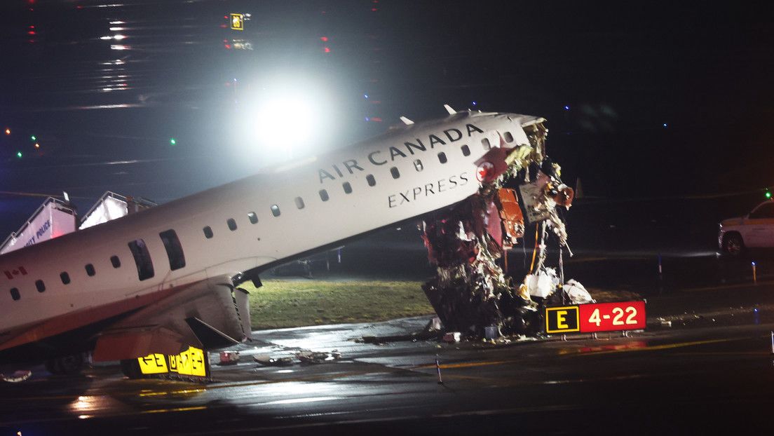 Tragedia en Nueva York: Avión choca en pista y deja dos muertos Nueva York