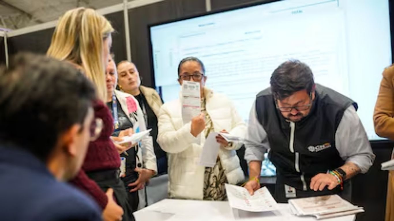 CNE reporta 98% de avance en escrutinios de los votos en el exterior escrutinios