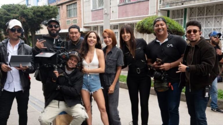 sin senos sí hay paraíso