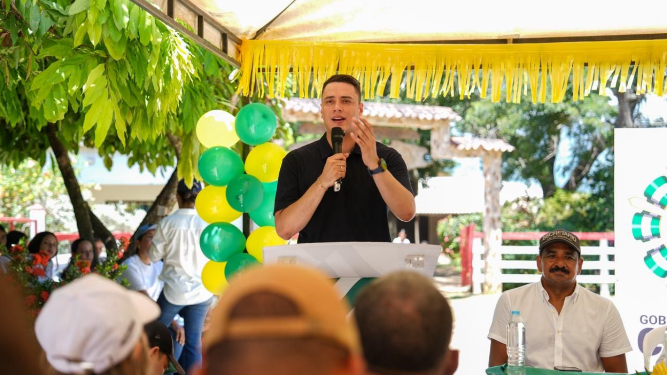 Alcalde de Curumaní y Gobernación entregan obras de agua, vías y cultura Alcalde de Curumaní