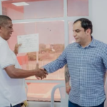 Micher Pérez Fuentes recibió este 14 de mayo la credencial oficial que lo acredita como alcalde electo de Fonseca.