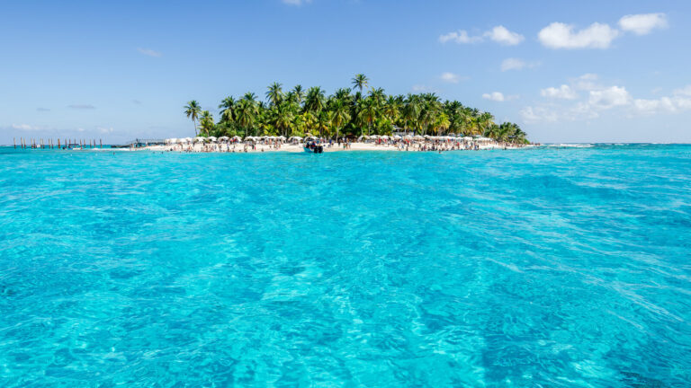 Qué hacer en San Andrés: playas, tours, comida y consejos para viajar barato en 2026 Qué hacer en San Andrés en 2026