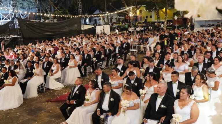 Emotiva jornada de matrimonios reunió a decenas de familias en Bucaramanga matrimonios en Bucaramanaga