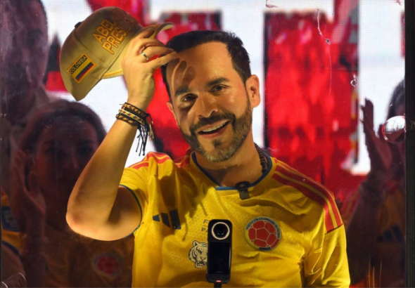 Abelardo de la Espriella camiseta