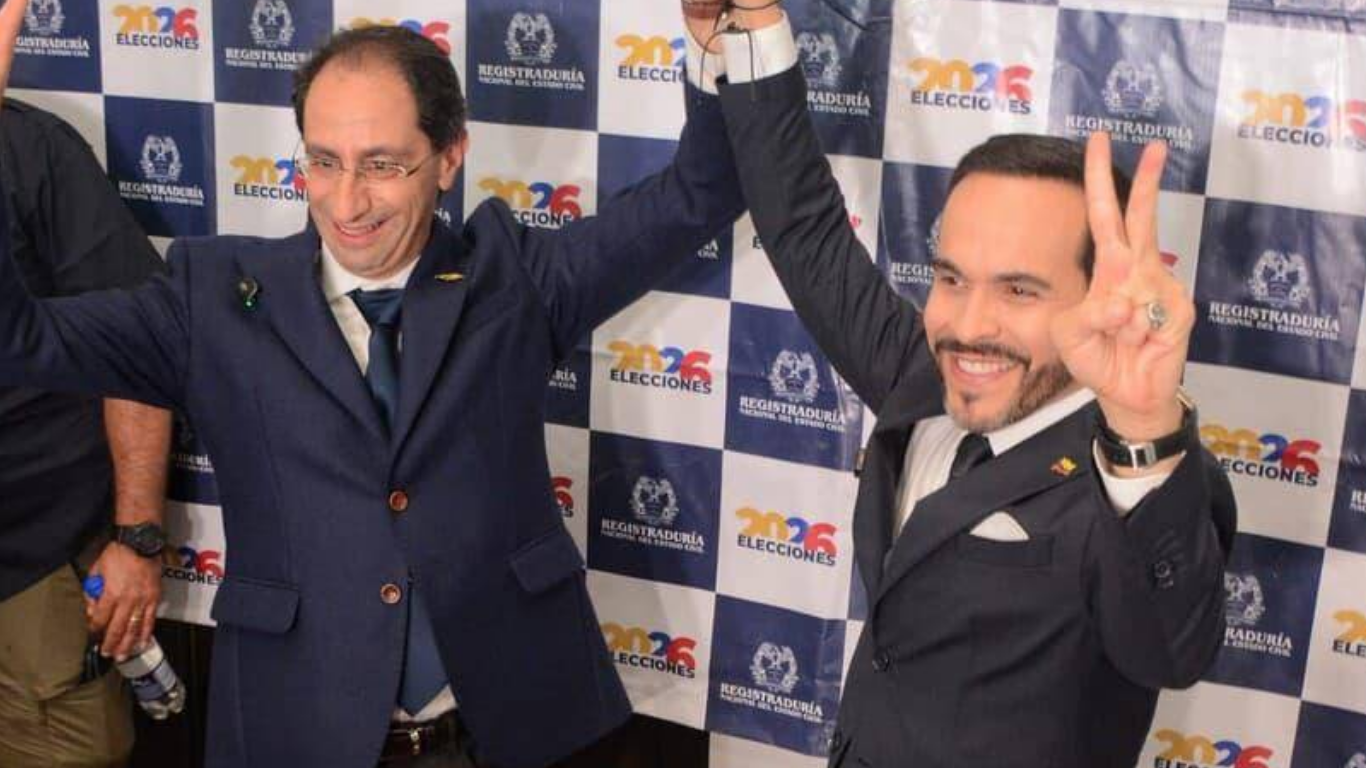 Abelardo De la Espriella reunió a su círculo cercano en Bogotá para estructurar el nuevo gobierno Abelardo de la Espriella y Jose Manuel Restrepo