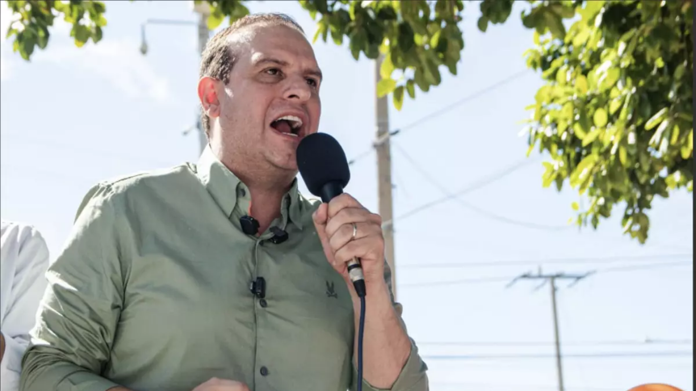 Gumer De La Peña felicita a Abelardo de la Espriella tras su elección presidencial Gumer de la Peña