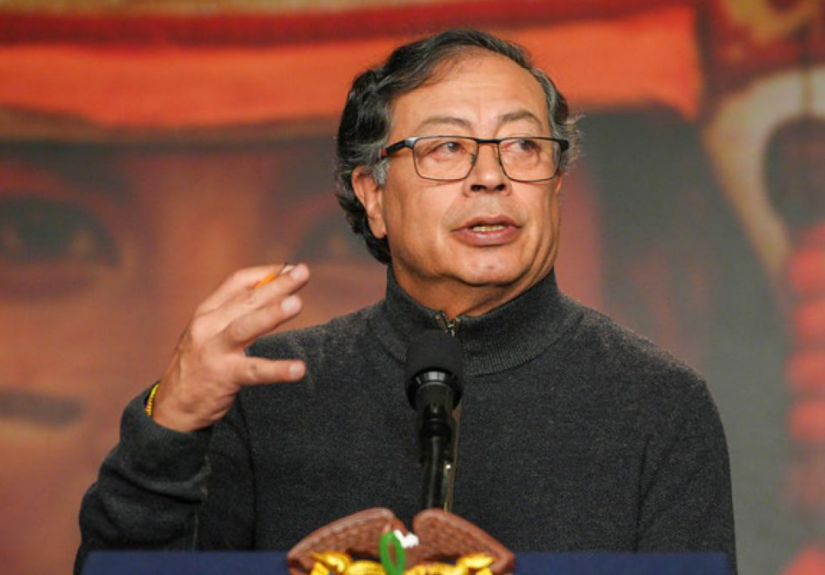 Suspenden provisionalmente a Gustavo Petro por presunta participación en política. gustavo Petro