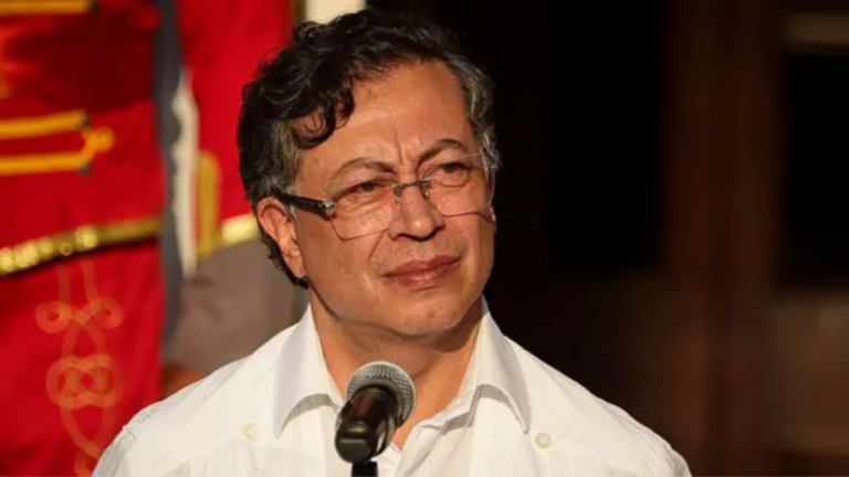 Gustavo Petro se refiere al escrutinio oficial en Colombia y llama a respetar el proceso democrático Gustavo Petro presidente