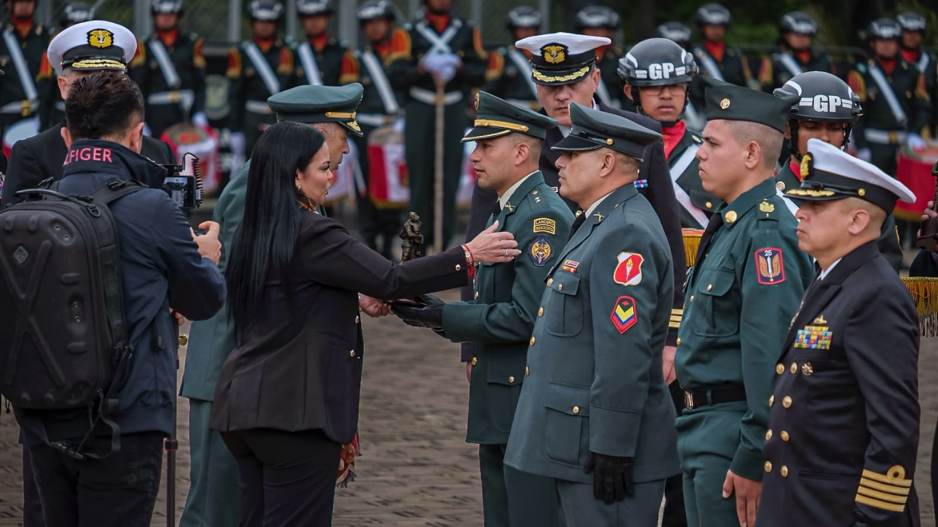 Colombia conmemoró el Día del Héroe de la Nación y sus Familias Día del Héroe