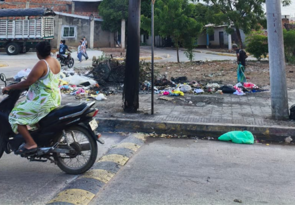 ESTIV advierte riesgo por deterioro de estructura de alumbrado público ESTIV
