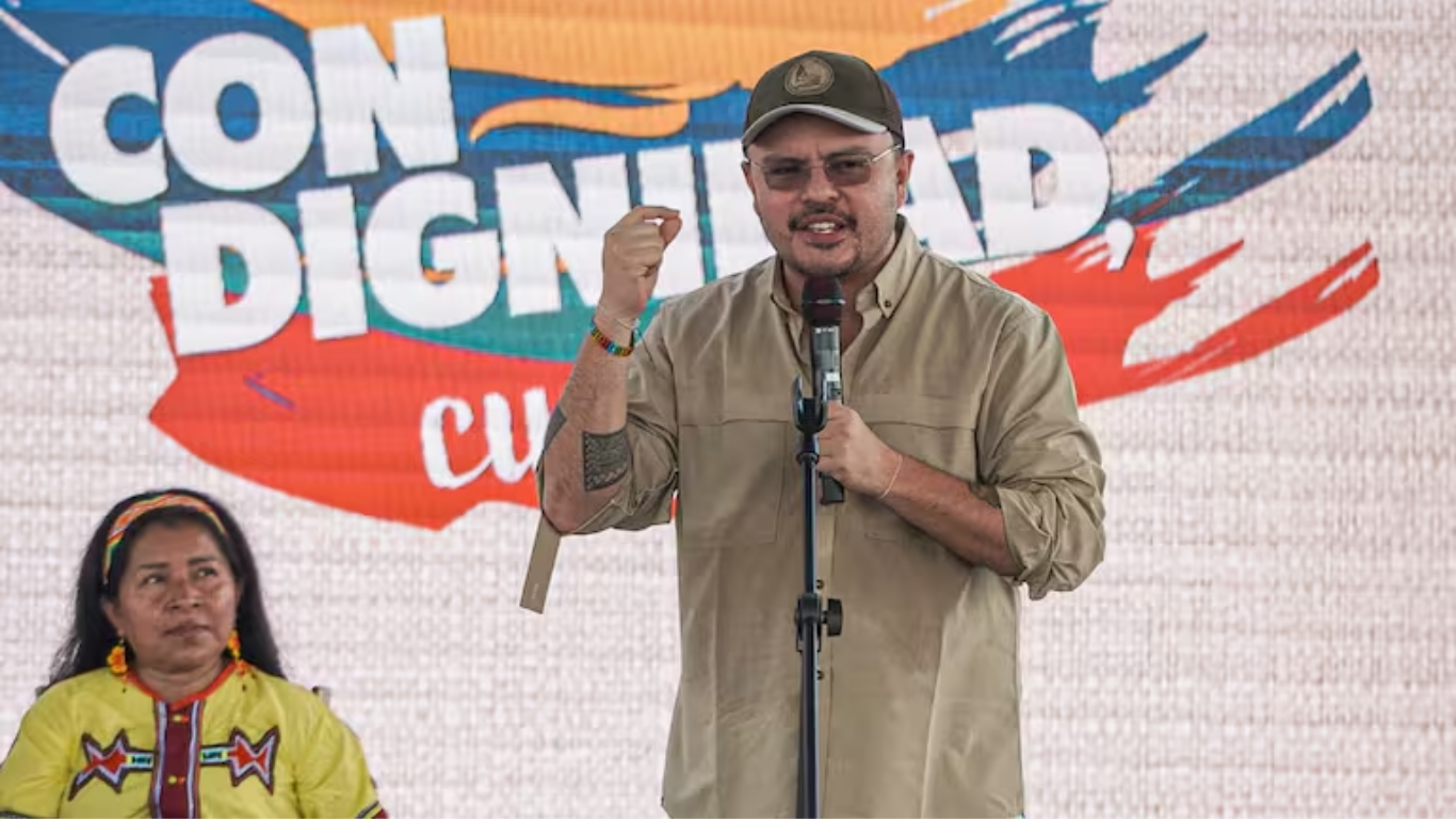 Gobierno entregó 555 fincas recuperadas a organizaciones campesinas en 19 departamentos de Colombia Gobierno