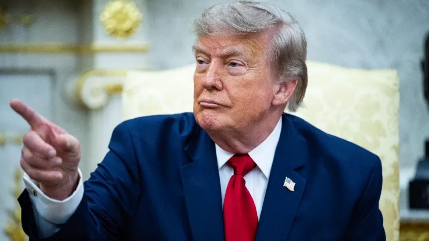 Trump descarta negociar con Irán por ahora, aunque reconoce acercamientos entre ambos países Trump