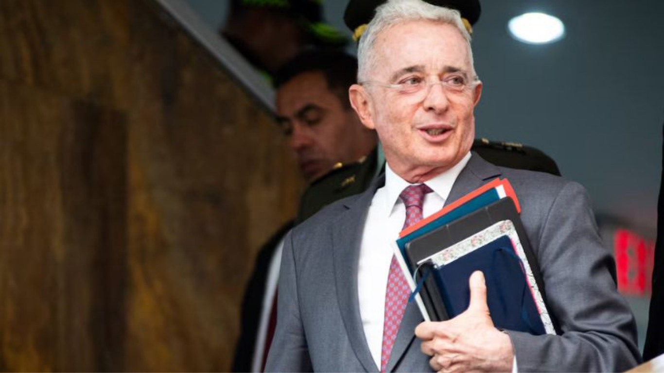 Fiscalía reprogramó la indagatoria de Álvaro Uribe en Bogotá por investigación de las masacres de El Aro y La Granja fiscalía